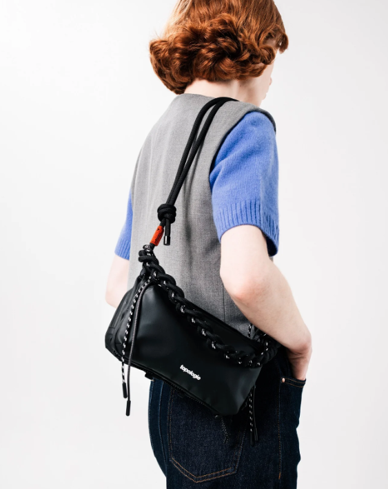 Bottle Sacoche Medium Topologie - Black Dry L'accessoire malin et